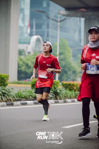 Race photo from ONE RUN 10 K