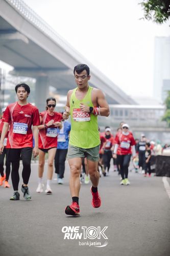 Race photo from ONE RUN 10 K