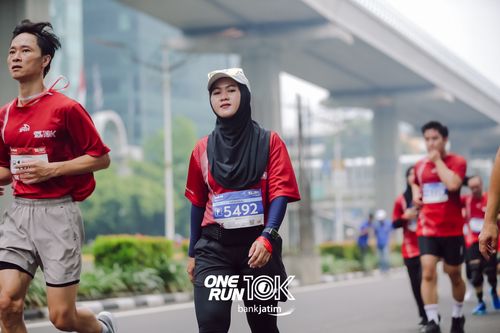 Race photo from ONE RUN 10 K