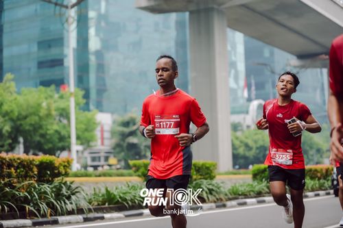Race photo from ONE RUN 10 K
