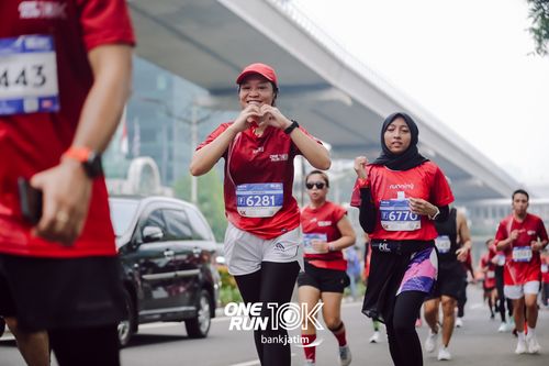 Race photo from ONE RUN 10 K
