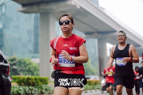 Race photo from ONE RUN 10 K
