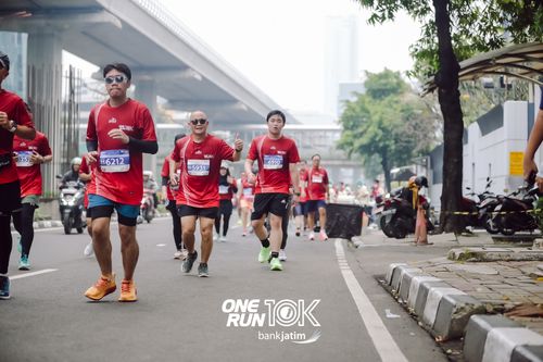 Race photo from ONE RUN 10 K
