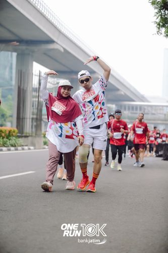 Race photo from ONE RUN 10 K