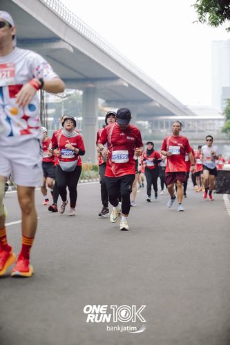 Race photo from ONE RUN 10 K