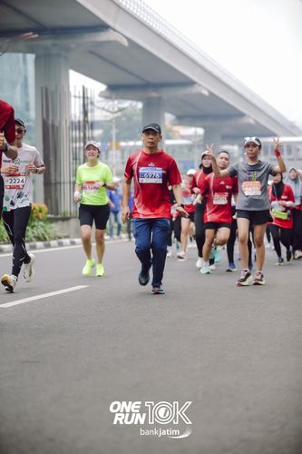Race photo from ONE RUN 10 K