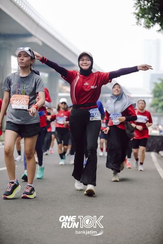 Race photo from ONE RUN 10 K