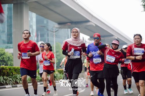 Race photo from ONE RUN 10 K