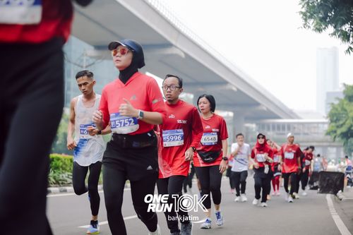 Race photo from ONE RUN 10 K