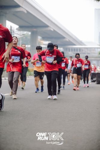 Race photo from ONE RUN 10 K