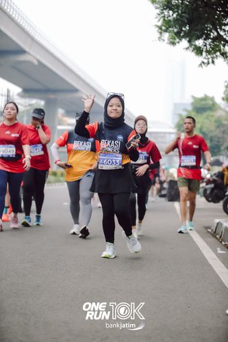 Race photo from ONE RUN 10 K