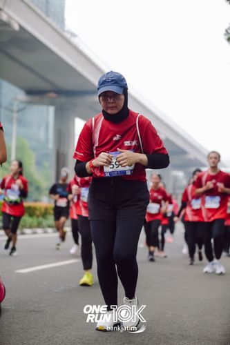 Race photo from ONE RUN 10 K