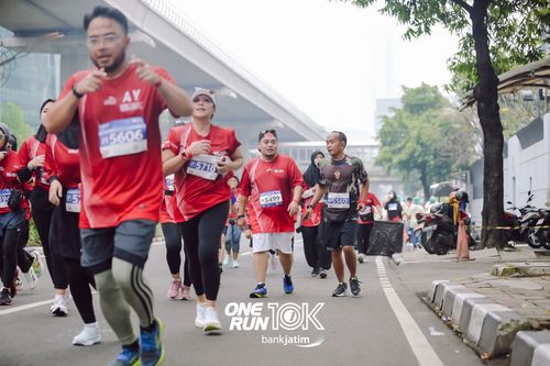 Race photo from ONE RUN 10 K