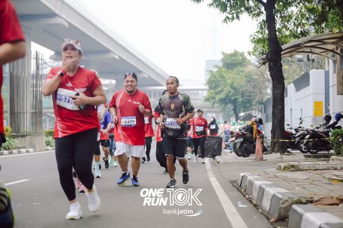 Race photo from ONE RUN 10 K