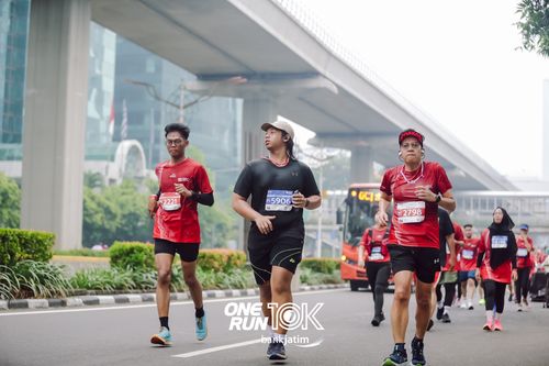 Race photo from ONE RUN 10 K