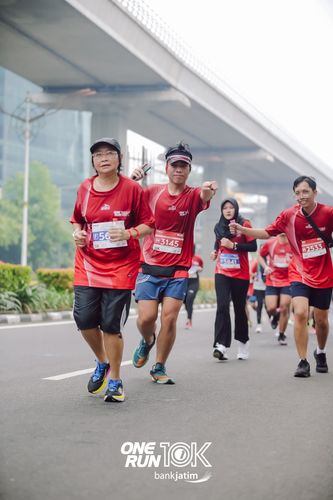 Race photo from ONE RUN 10 K