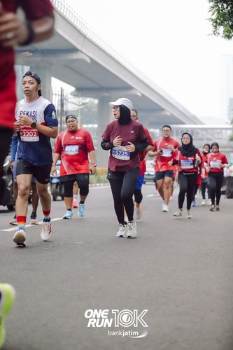 Race photo from ONE RUN 10 K
