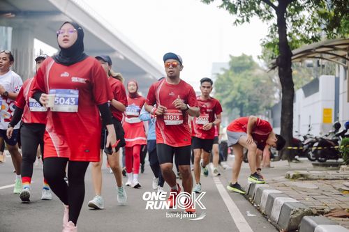 Race photo from ONE RUN 10 K
