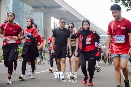 Race photo from ONE RUN 10 K