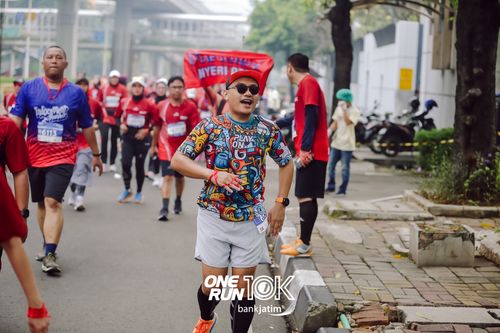 Race photo from ONE RUN 10 K