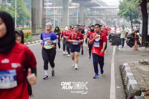 Race photo from ONE RUN 10 K