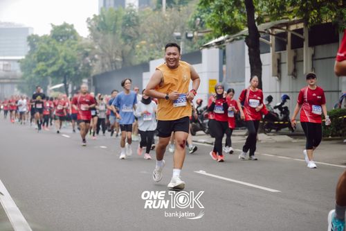 Race photo from ONE RUN 10 K