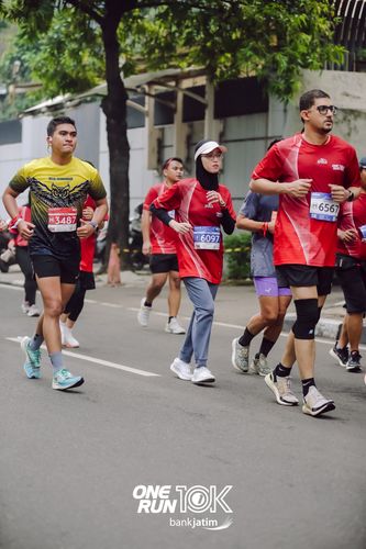 Race photo from ONE RUN 10 K