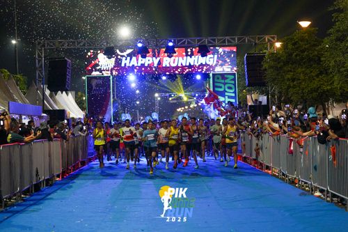 Race photo from PIK NITE RUN 2025