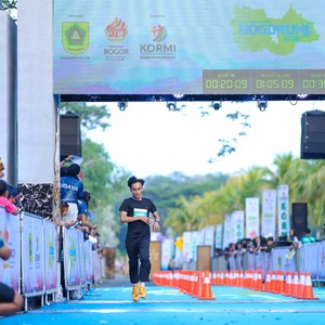 Race photo from BOGORUN 2026