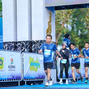 Race photo from BOGORUN 2026
