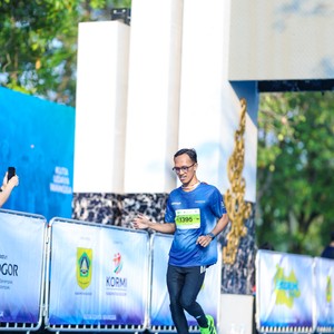 Race photo from BOGORUN 2026