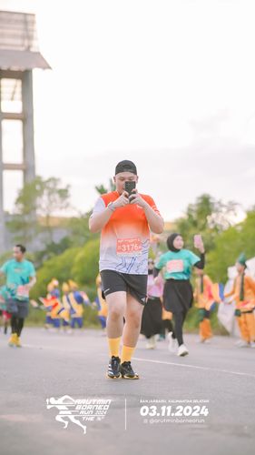 Race photo from Arutmin Borneo Run 2024