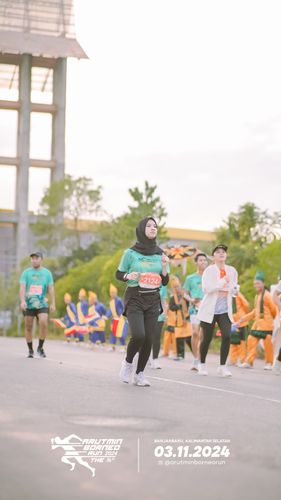 Race photo from Arutmin Borneo Run 2024