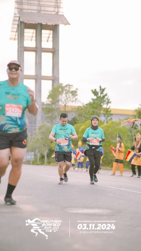 Race photo from Arutmin Borneo Run 2024