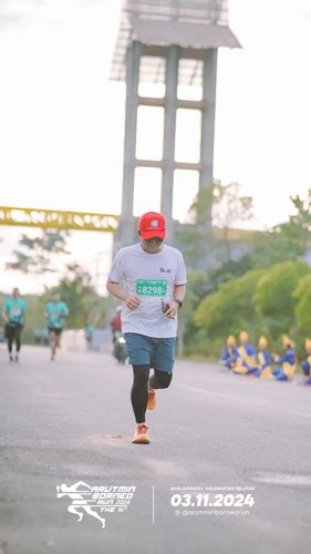 Race photo from Arutmin Borneo Run 2024