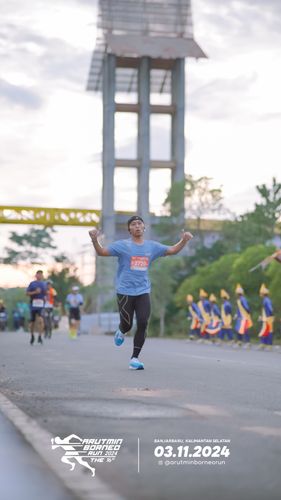 Race photo from Arutmin Borneo Run 2024