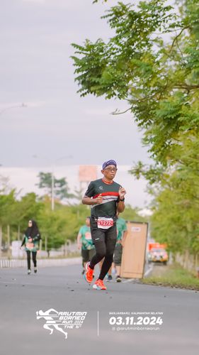 Race photo from Arutmin Borneo Run 2024