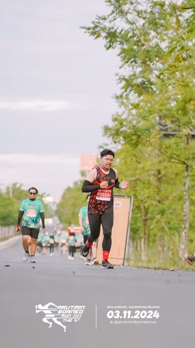 Race photo from Arutmin Borneo Run 2024