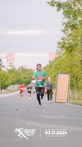 Race photo from Arutmin Borneo Run 2024