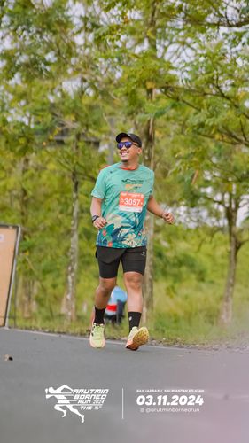 Race photo from Arutmin Borneo Run 2024