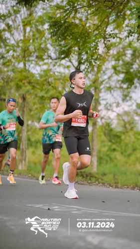Race photo from Arutmin Borneo Run 2024