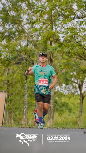 Race photo from Arutmin Borneo Run 2024