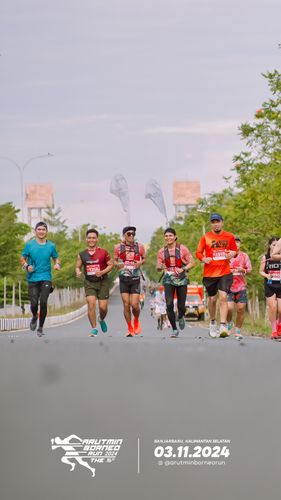 Race photo from Arutmin Borneo Run 2024
