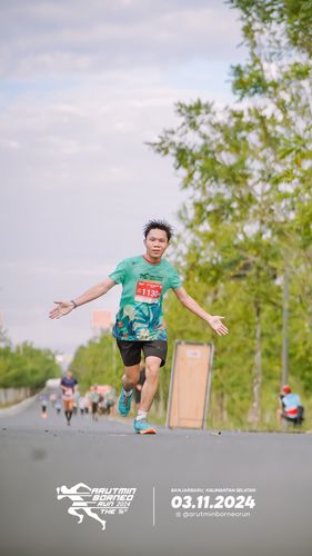 Race photo from Arutmin Borneo Run 2024
