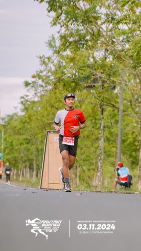 Race photo from Arutmin Borneo Run 2024