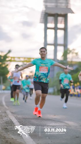 Race photo from Arutmin Borneo Run 2024