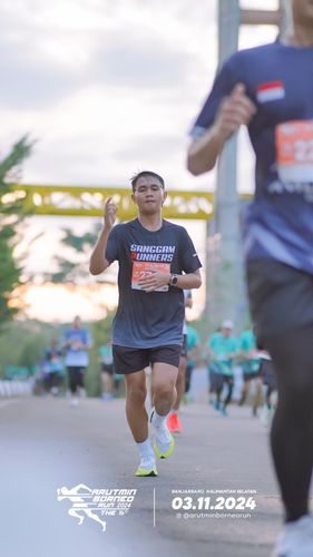 Race photo from Arutmin Borneo Run 2024