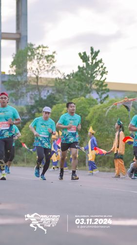 Race photo from Arutmin Borneo Run 2024
