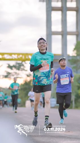 Race photo from Arutmin Borneo Run 2024