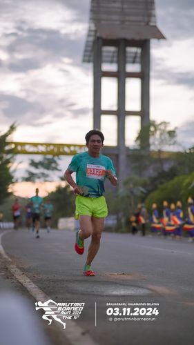 Race photo from Arutmin Borneo Run 2024